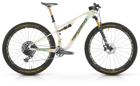 TRACK R120 AXS RACE CAPE EPIC EDITION (23)